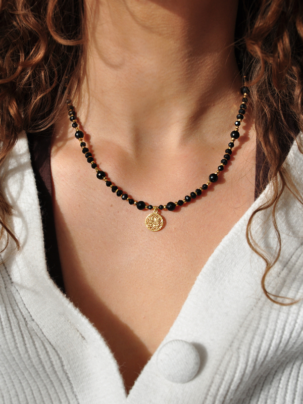 Naszyjnik z czarnego turmalinu - złoty