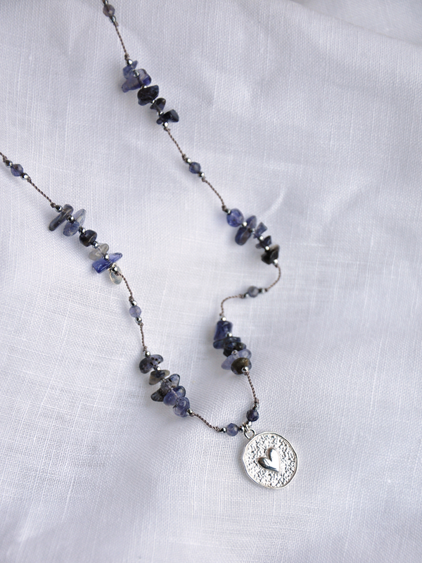 Naszyjnik regulowany Serce z iolitem - srebrny