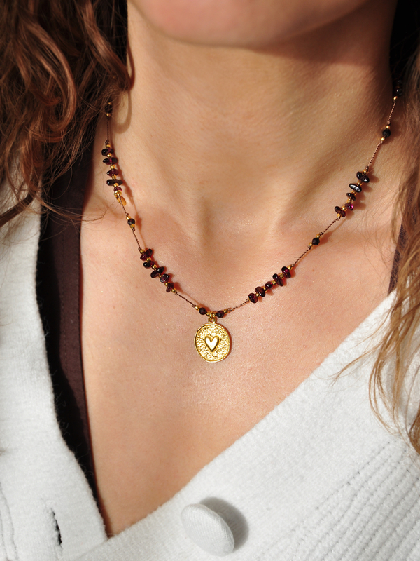 Naszyjnik regulowany Serce z granatem - złoty