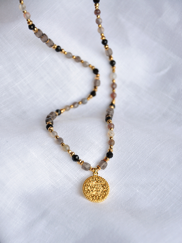 Naszyjnik regulowany PEŁNIA z agatu botswana, czarnego turmalinu i kwarcu dymnego - złoty